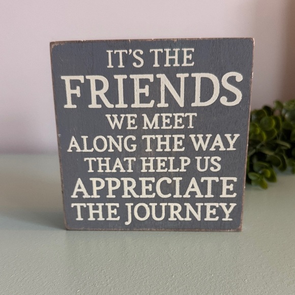 Inspirational Friends Quote Block in Gray - Picture 1 of 2